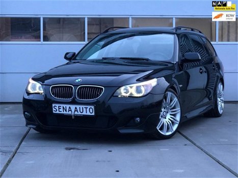 BMW 5-serie Touring - 530d High Executive / M Pakket /+ 300 PK / XENON / Panoramadak/Comfortzetels - 1