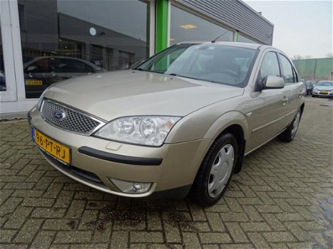 Ford Mondeo - 1.8-16V Futura - 1