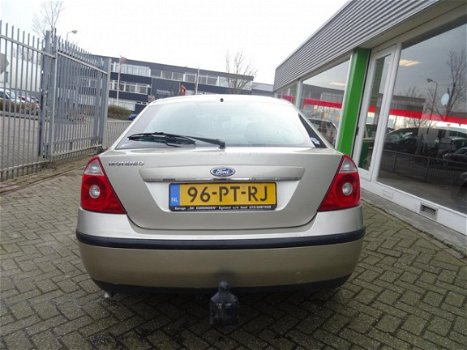 Ford Mondeo - 1.8-16V Futura - 1