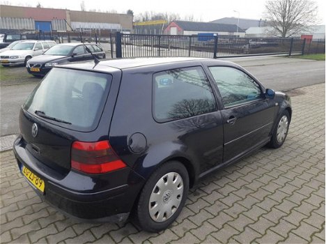 Volkswagen Golf - 1.9 TDI Highline - 1