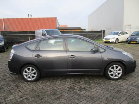 Toyota Prius - 1.5 VVT-i Business Edition NAVI LEDER - 1