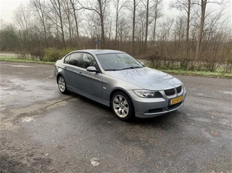 BMW 3-serie - 320i Dynamic Executive AIRCO 2005 Nieuwstaat - 1