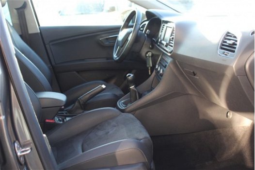 Seat Leon ST - 1.6 TDI Style Business Ecomotive (111pk) Half-Leder Half-Alcantara/ LED V+A/ Navi/ Cl - 1
