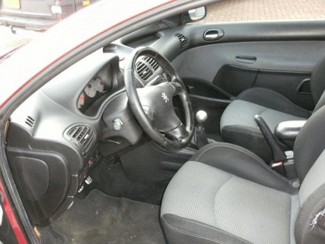 Peugeot 206 CC - 2.0-16V - 1