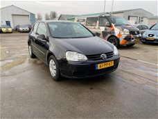 Volkswagen Golf - 1.6 FSI Trendline