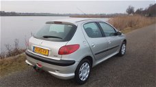 Peugeot 206 - 1.4 Air-line