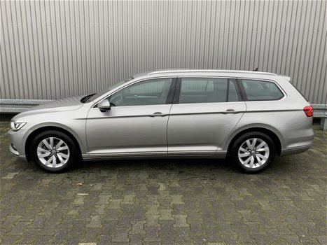 Volkswagen Passat Variant - 1.6 TDI NAVI LED TR.HAAK STOELVERW. PDC LMV CHROOM - 1