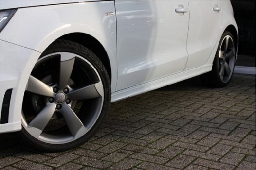 Audi A1 Sportback - 1.2 TFSI Pro Line S | NETTE AUTO | S-line binnen en buiten | Xenon | 18inch | Na - 1