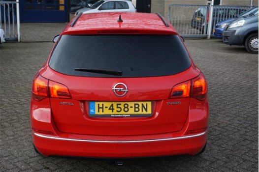 Opel Astra Sports Tourer - 1.4 Turbo Sport + xenon, stoelverw., trekhaak, navi, zeer nette auto - 1