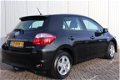 Toyota Auris - 1.8 Full Hybrid Aspiration complete auto in nette staat - 1 - Thumbnail