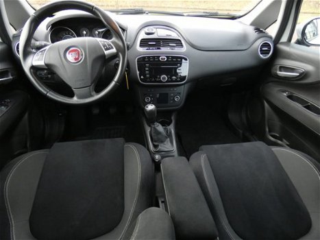 Fiat Punto Evo - 1.4 Turbo 135pk Sport 17''LMV | Sportstoelen | Clima - 1