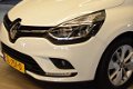 Renault Clio - 0.9 TCe Limited / AIRCO / NAVIGATIE GROOT SCHERM / PARKEERSENSOREN - 1 - Thumbnail