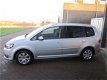 Volkswagen Touran - 1.2 TSI Comfortl. BM 7p. 6 MND BOVAG GAR/ECC/TREKHAAK/STOELVERW - 1 - Thumbnail