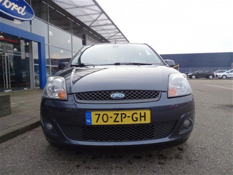 Ford Fiesta - 1.4 80PK 5DR Futura XL - 1