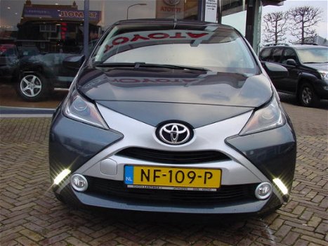 Toyota Aygo - 1.0 VVT-i x-clusiv - 1