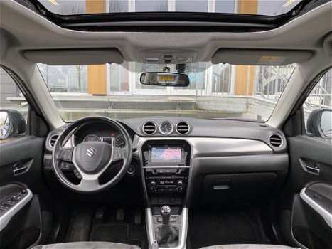 Suzuki Vitara - 1.6 High Executive Navigatie, Panoramisch schuif-/kanteldak - 1