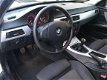 BMW 3-serie - 325i 218PK Sportstoelen Lichtmetaal Trekhaak - 1 - Thumbnail