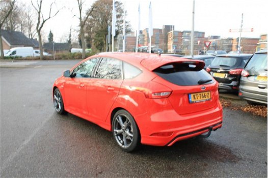 Ford Focus - 1.5 EcoBoost 150pk 5-deurs ST Line 18 - 1