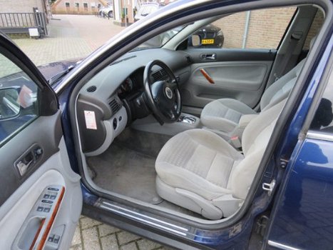 Volkswagen Passat Variant - 2.5 TDI Comfortline Automaat PDC Xenon - 1