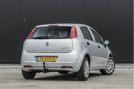 Fiat Grande Punto - 5-Drs 1.2 Actual +AIRCO+AUDIO+TREKHAAK - 1