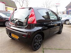 Peugeot 107 - 1.0-12V XR //Airco, Elek ramen, cv, Zwart //