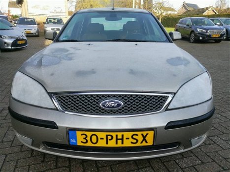 Ford Mondeo - 2.0-16V Ghia Executive - 1