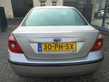 Ford Mondeo - 2.0-16V Ghia Executive - 1