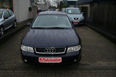 Audi A4 - 2.4 V6 Advance airco