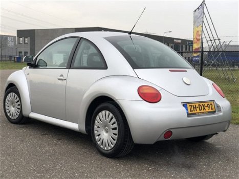 Volkswagen New Beetle - 2.0 Highline nieuwe APK - 1