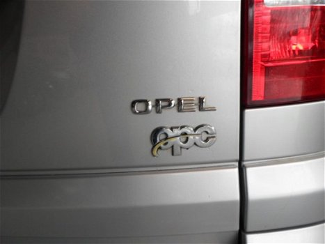 Opel Zafira - 2.0-16V OPC - 1