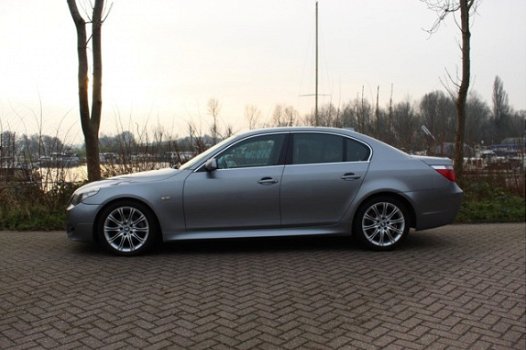 BMW 5-serie - 525d Business *Leer *Navi - 1