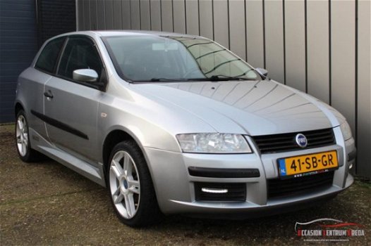 Fiat Stilo - 1.6 NIEUWE APK, NAVI, CLIMA, CITY - 1