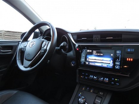 Toyota Auris Touring Sports - 1.8 Hybrid Lease pro | VOL LEDER | STOELVERWARMING | PANODAK | CAMERA - 1