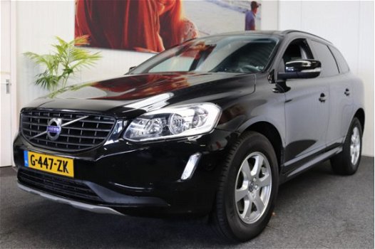 Volvo XC60 - 2.0 D3 FWD Momentum NAVIGATIE CRUISE CONTROL CLIMATE CONTROL TELEFOON PDC ZEER MOOI - 1