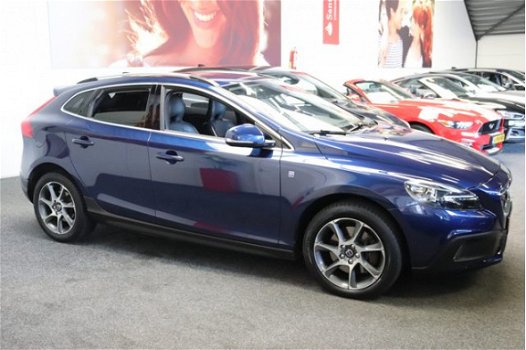 Volvo V40 Cross Country - 1.5 T3 Ocean Race LEDER NAVIGATIE CRUISE CONTROL CLIMATE CONTROL TEL PDC Z - 1