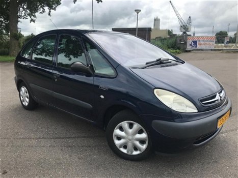 Citroën Xsara Picasso - 1.6i AIRCO I TREKHAAK I NAP - 1