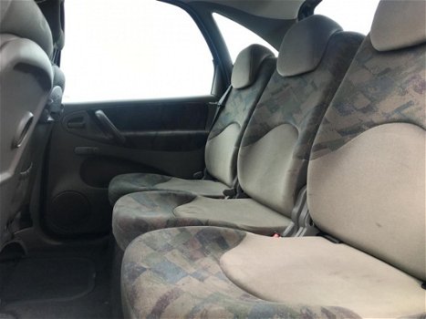 Citroën Xsara Picasso - 1.6i AIRCO I TREKHAAK I NAP - 1