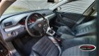 Volkswagen Passat Variant - 2.0 TDI 140pk 4Motion Highline - 1 - Thumbnail