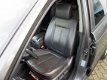 Hyundai Santa Fe - 2.7i V6 4WD Style 7 Persoons Lederen bekleding/ Trekhaak/ Climatronic - 1 - Thumbnail