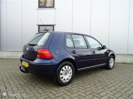 Volkswagen Golf - 1.6-16V Comfortline * 5drs/Nap/2001 - 1