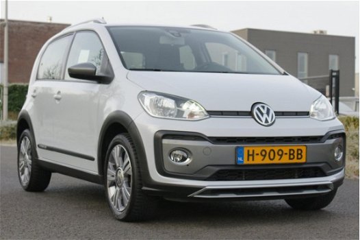 Volkswagen Up! - 1.0 TSI BMT cross up |clima |white-silver |cruisecontrol |135pk |stoelverwarming | - 1