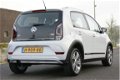 Volkswagen Up! - 1.0 TSI BMT cross up |clima |white-silver |cruisecontrol |135pk |stoelverwarming | - 1 - Thumbnail