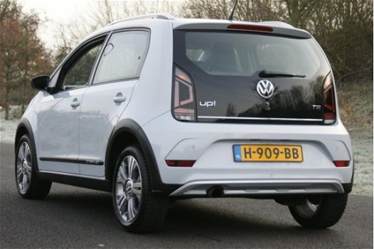 Volkswagen Up! - 1.0 TSI BMT cross up |clima |white-silver |cruisecontrol |135pk |stoelverwarming | - 1