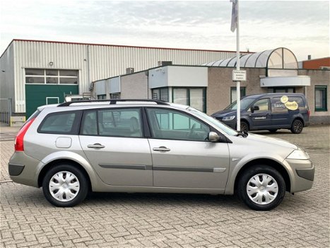 Renault Mégane Grand Tour - 1.6-16V Business l AIRCO l TREKH - 1