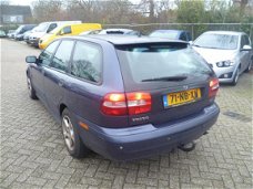 Volvo V40 - 1.9 D Polar