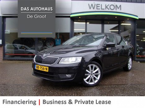 Skoda Octavia - 1.6 TDI DSG Style Businessline Panodak - Xenon - LED - Gr. Navi - 1