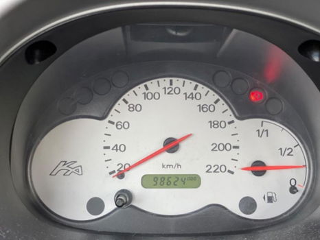 Ford Ka - 1.3 Futura (bj 2006) Airco - 1