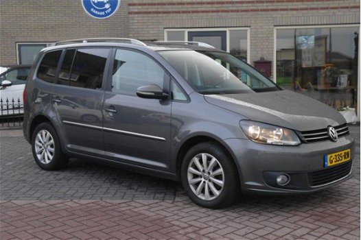 Volkswagen Touran - 1.6TDI Highline 7P NAV/PANO/CAMERA/ - 1