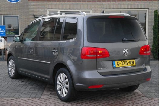 Volkswagen Touran - 1.6TDI Highline 7P NAV/PANO/CAMERA/ - 1