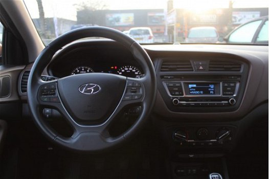 Hyundai i20 - 1.2 HP i-Motion led, airco, cruise control - 1